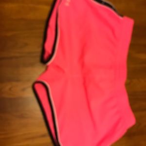 Women’s XL Under Armor Shorts